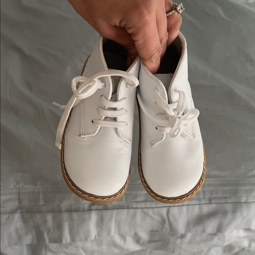 Trimfit co Classic White Kids Lace-Up Ankle Boots size 8